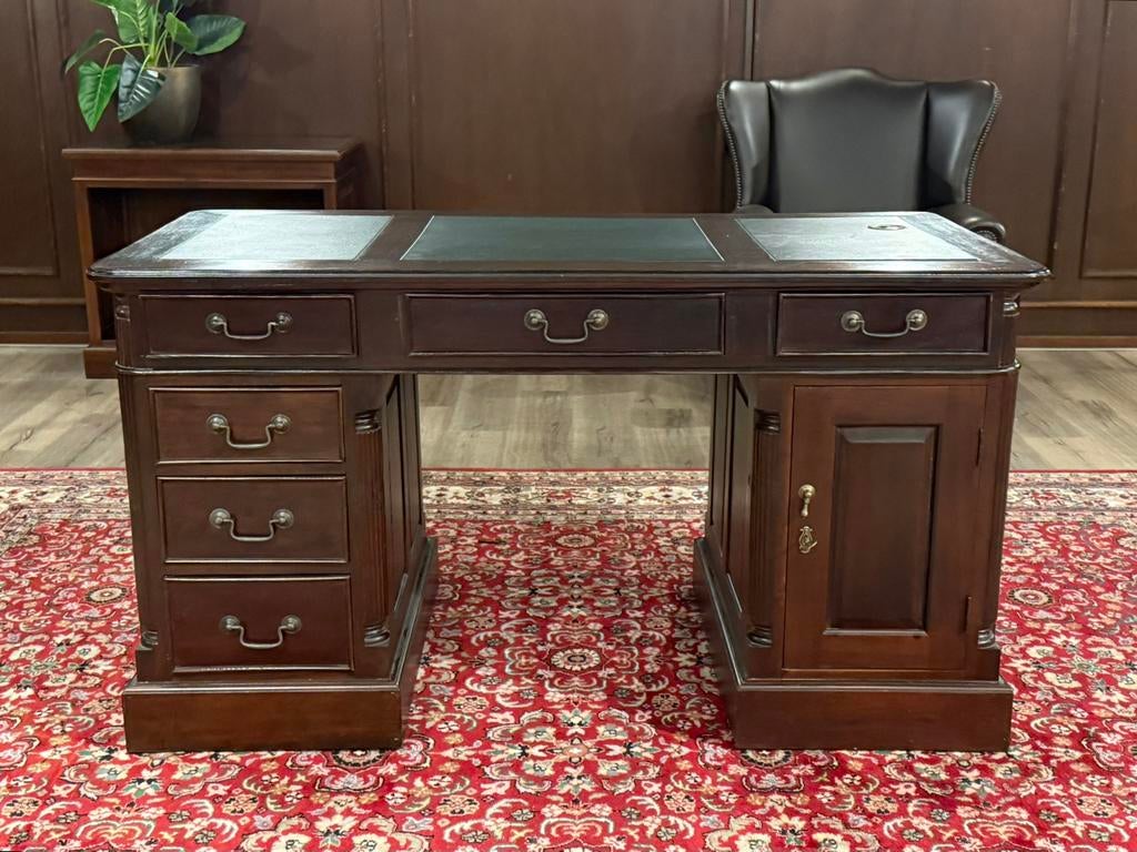 Klassiek Engels bureau #648, 150 cm, Hout, Bruin, Ophalen of Verzenden