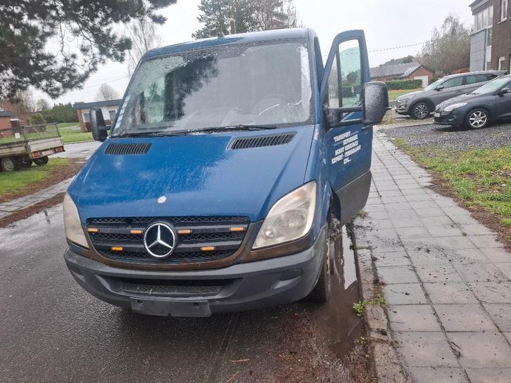 Depanneuse permis b, Autos, Camionnettes & Utilitaires, Particulier, Mercedes-Benz, Diesel, Euro 4, 2 portes, Boîte manuelle, Bleu