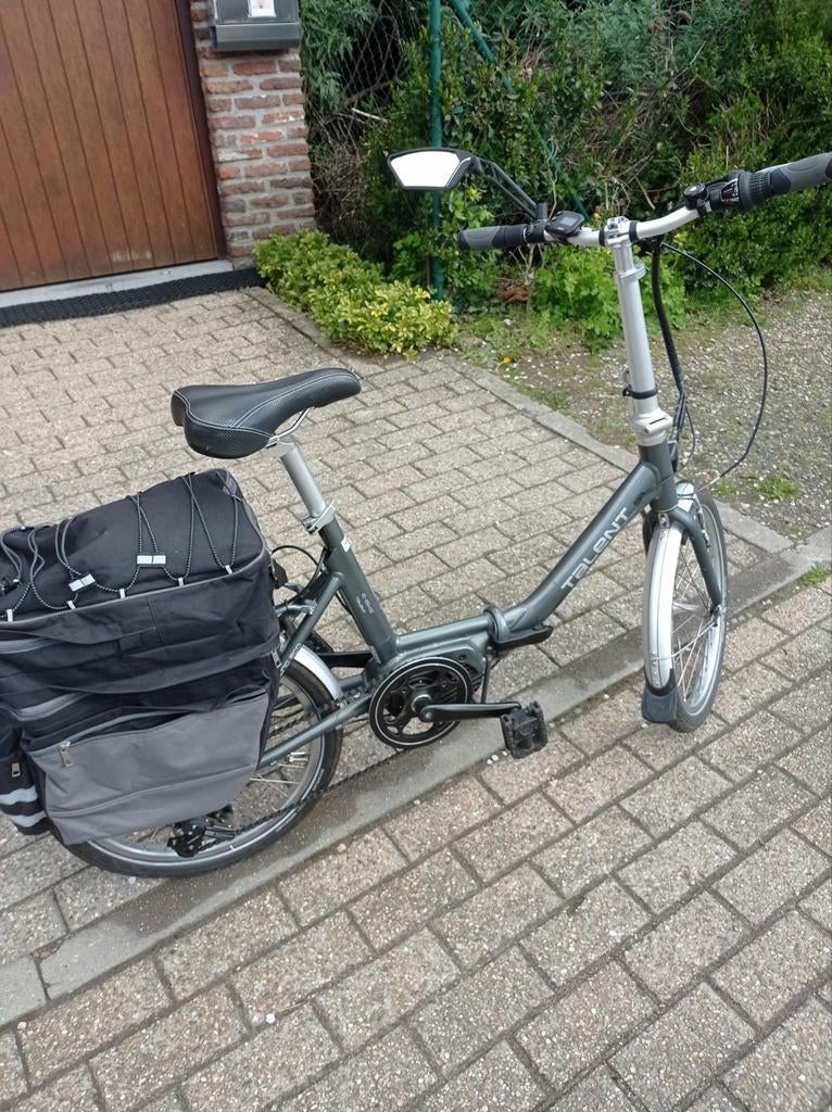 Elektrische mini fiets te koop  zeer goede staat., Ophalen