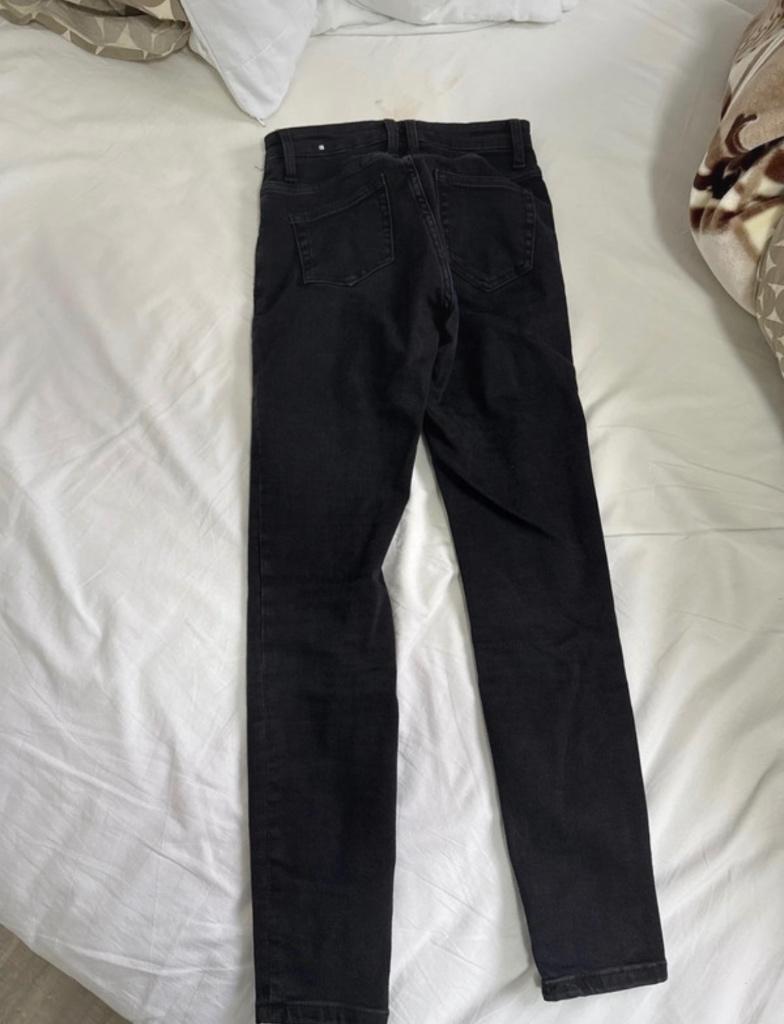 Zwarte jeans, Kleding | Dames, Spijkerbroeken en Jeans, Mango, Overige jeansmaten, Zo goed als nieuw, Verzenden