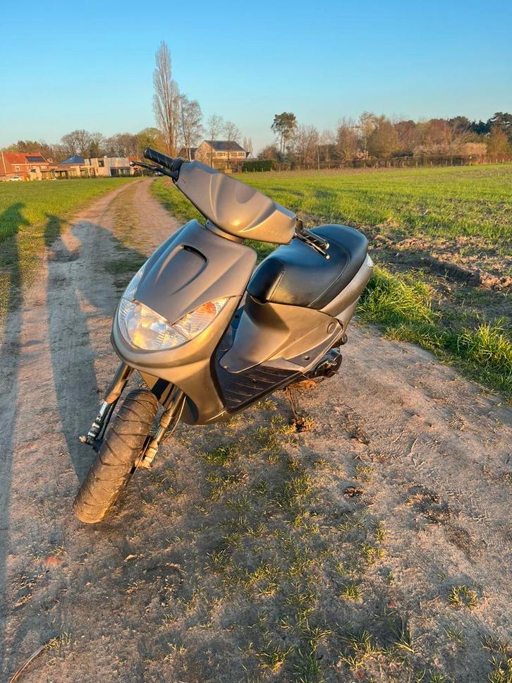 Peugeot vivacity 70cc getuned, Fietsen en Brommers, Scooters | Peugeot, Gebruikt, Vivacity, Ophalen