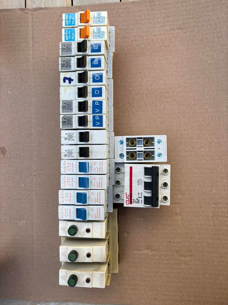 Oude zekeringen, Ophalen, Gebruikt