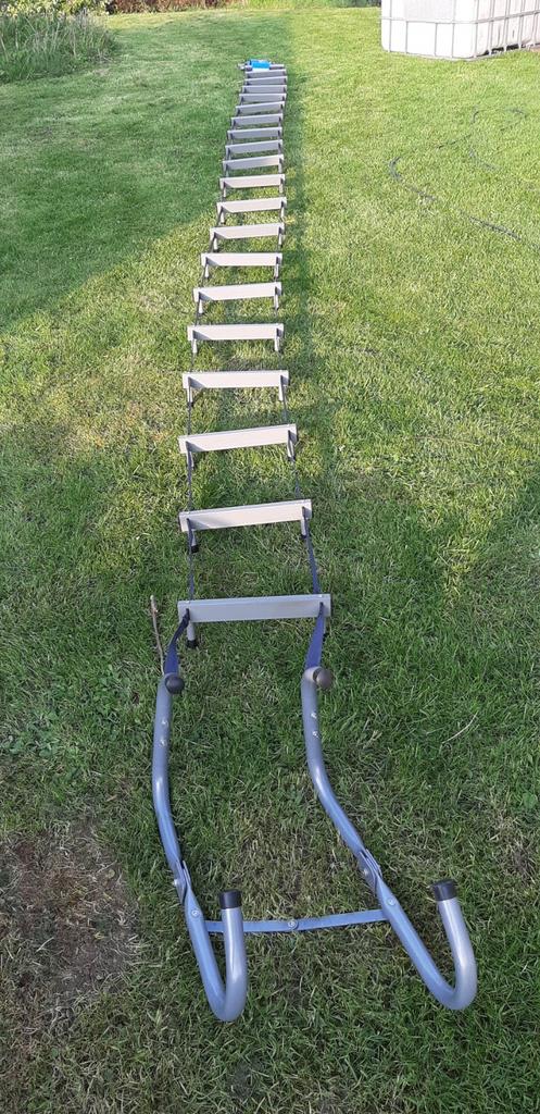 Noodladder voor ramen 7,9 meter, Ophalen, Ladder