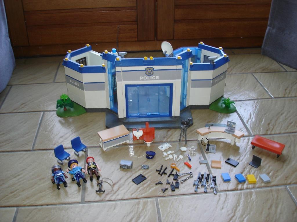 Grand poste de police Playmobil, Enlèvement ou Envoi, Comme neuf, Ensemble complet