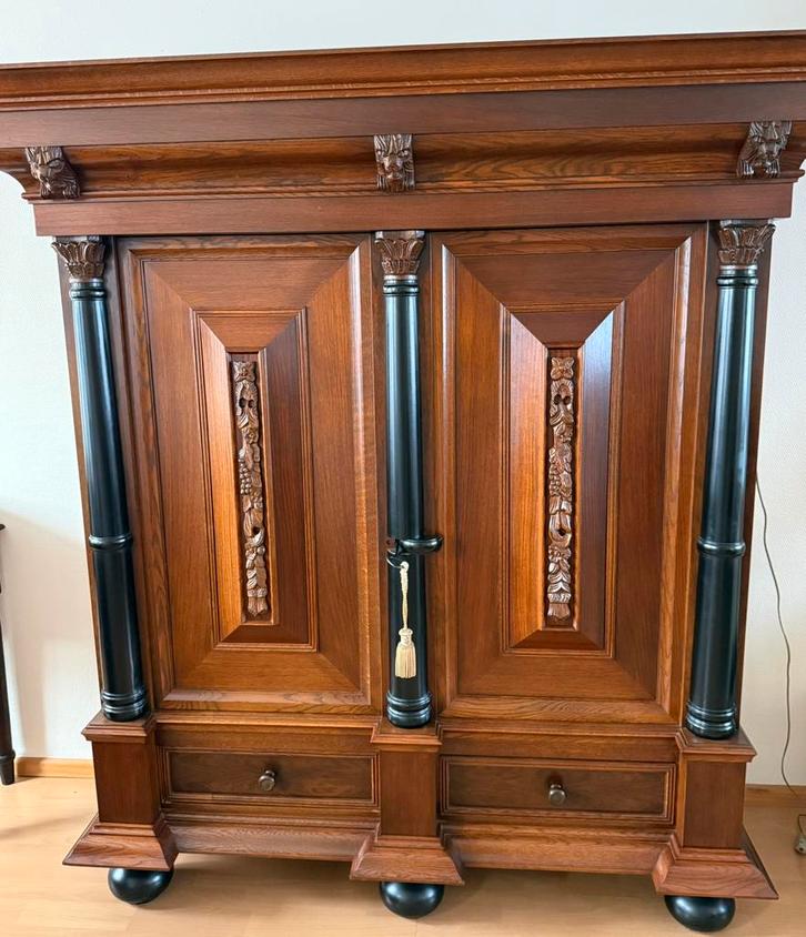 Originele Groenlose Kolomkast. Massief Eiken. Perfecte st., Huis en Inrichting, Kasten | Kleerkasten, Ophalen