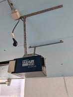 Chamberlain MotorLift 4000 Garagepoortopener met 2 kaskes, Bricolage & Construction, Enlèvement, Utilisé