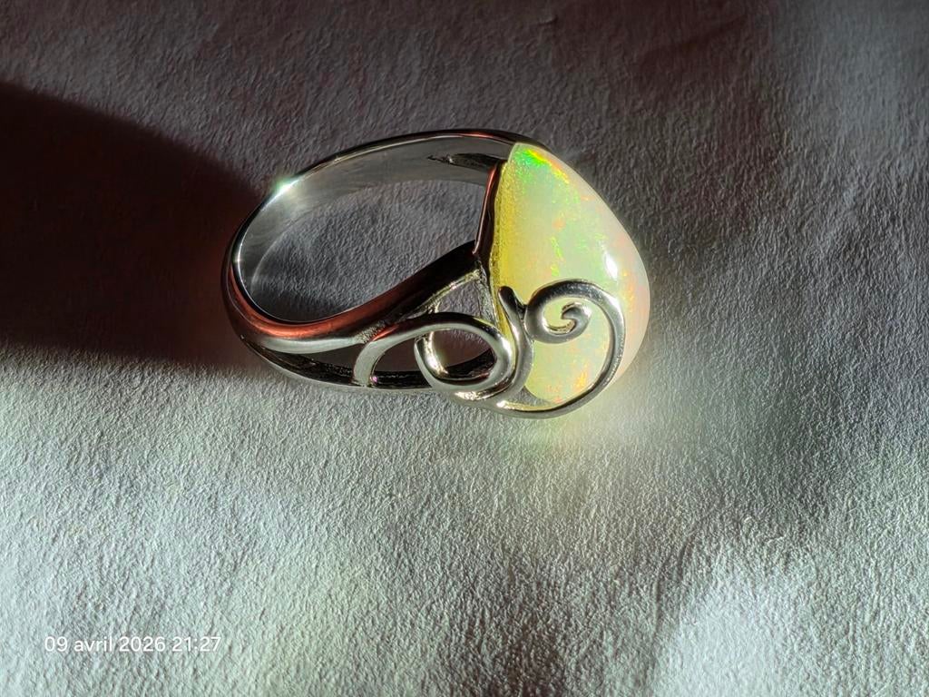 925 sterling zilveren ring met grote natuurlijke opaal, Ophalen, Nieuw, Met edelsteen, Dame