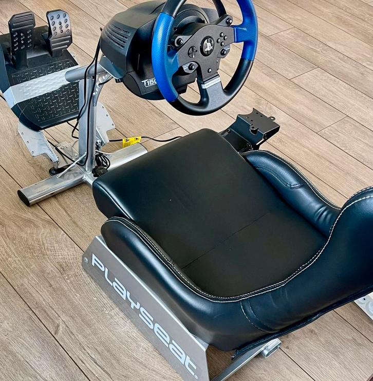 Lot Siège PLAYSEAT + Volant T150 + Pedalier + SupportVitesse, Consoles de jeu & Jeux vidéo, Consoles de jeu | Sony Consoles | Accessoires