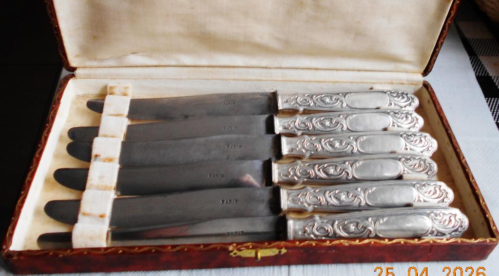 Coffret acec série de 6 couteaux manches en argent., Antiquités & Art, Antiquités | Couverts, Enlèvement ou Envoi