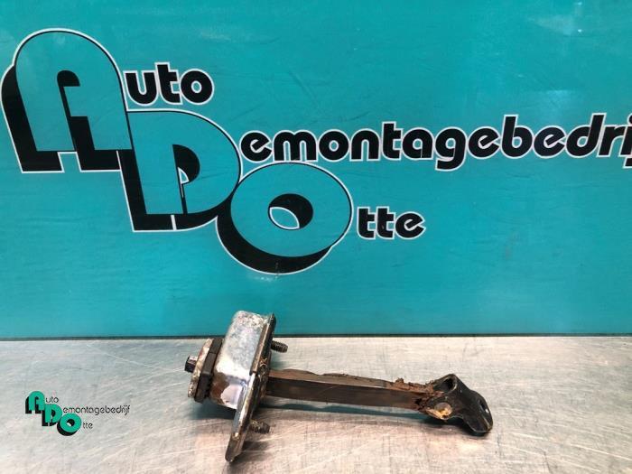 Butée 2portes droite d'un Kia Picanto (Picanto 11-), Autos : Pièces & Accessoires, Carrosserie & Tôlerie, Kia, Utilisé, 3 mois de garantie