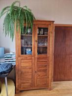 Volhouten kast met glas, Ophalen, Glas