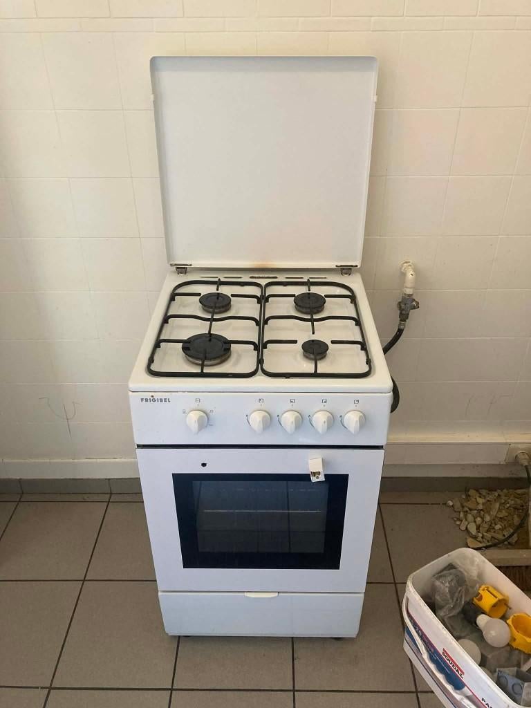 Gazinière, Gaz, 4 zones de cuisson, Enlèvement, Utilisé