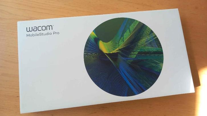Wacom MobileStudio Pro 16, Informatique & Logiciels, Tablettes graphiques, Comme neuf, Filaire, Multi-touch, Enlèvement
