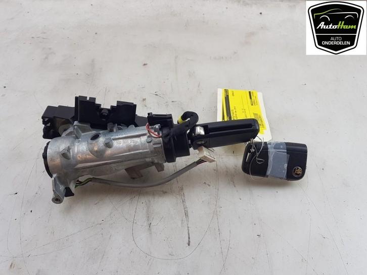 CONTACTSLOT + SLEUTEL Skoda Octavia Combi (5EAC), Auto-onderdelen, Overige Auto-onderdelen, Skoda, Gebruikt