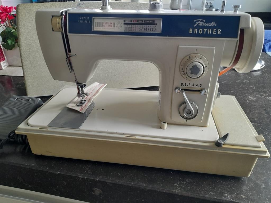 Naaimachine Brother, Hobby en Vrije tijd, Naaimachines en Toebehoren, Ophalen, Naaimachine, Brother