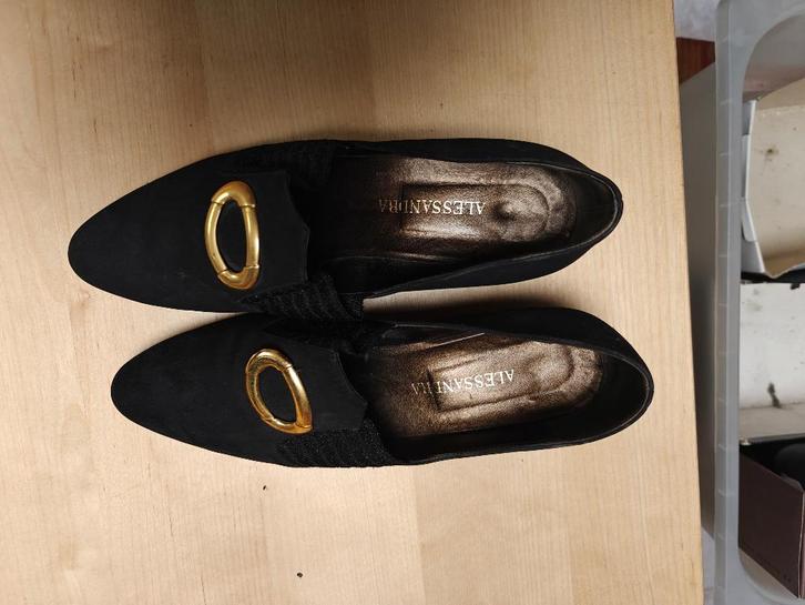 Suede damesschoenen maat 40 Alessandra Peluso, Kleding | Dames, Schoenen, Gedragen, Pumps, Zwart, Ophalen of Verzenden