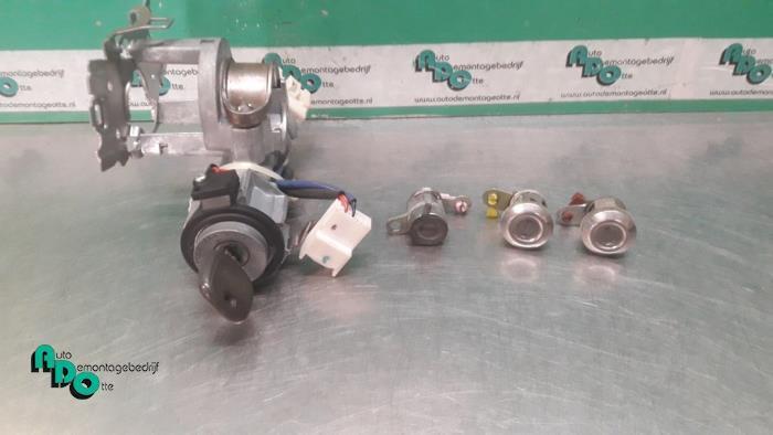 Kontaktslot + Sleutel van een Daihatsu Cuore (Cuore 08-), Auto-onderdelen, Overige Auto-onderdelen, Daihatsu, Gebruikt, 3 maanden garantie