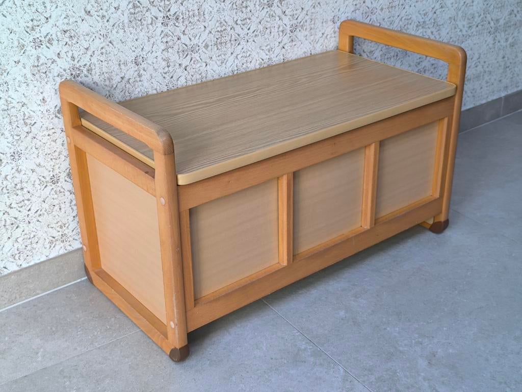 Petit banc de rangement en bois (Bon état!), Maison & Meubles, Moins de 50 cm, Enlèvement, Utilisé, 50 à 75 cm