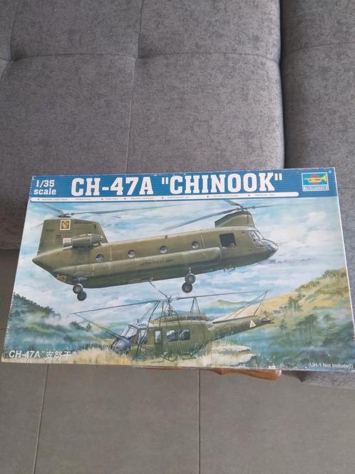 A vendre CH-47A CHINOOK 1/35, Hobby & Loisirs créatifs, Modélisme | Avions & Hélicoptères, Neuf, Hélicoptère, Plus grand que 1:72