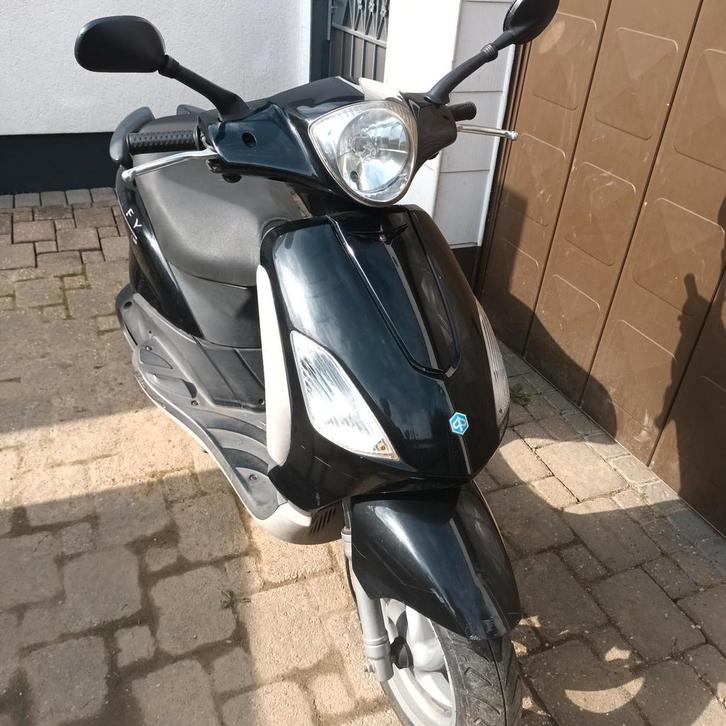 Piaggio Fly 125, Fietsen en Brommers, Scooters | Piaggio, Gebruikt, Fly, Benzine, Ophalen