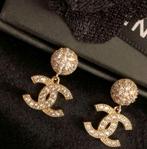 Chanel Oorbellen, Handtassen en Accessoires, Ophalen of Verzenden, Oorbellen
