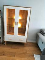 Belle vitrine en bois blanc avec lumières, Maison & Meubles, 25 à 50 cm, Comme neuf, Verre, Enlèvement