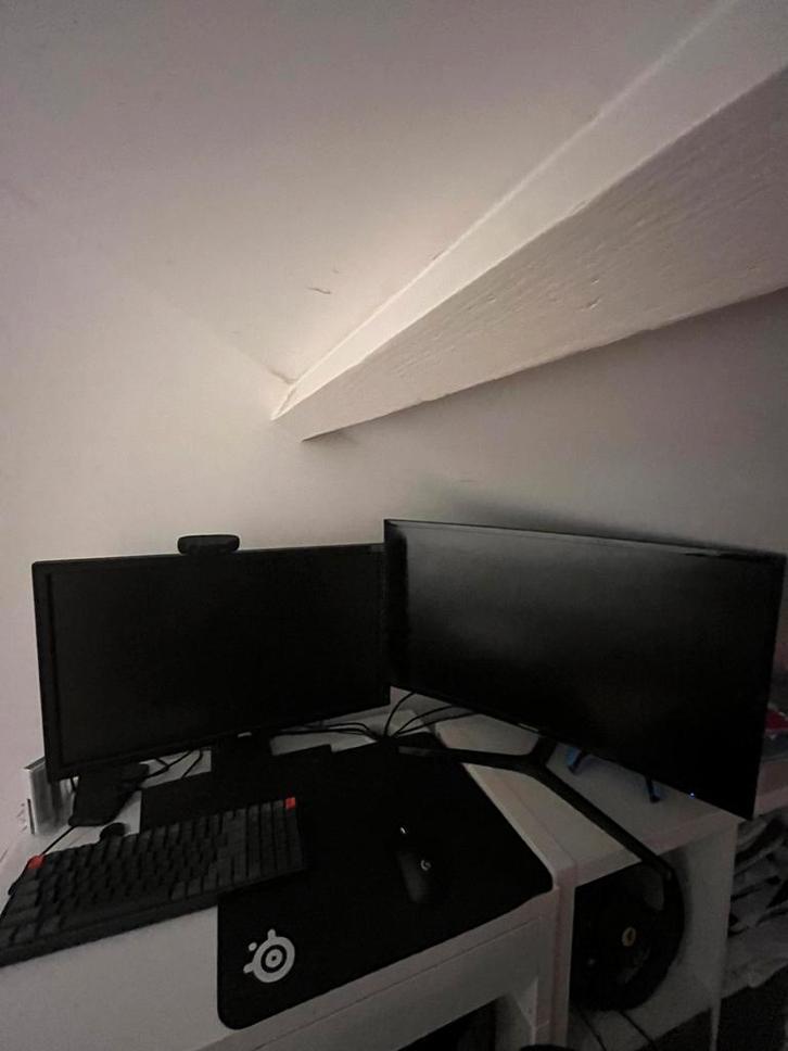 2 monitors ( 24’ 120hz and 27’ 60hz), Computers en Software, Monitoren, Zo goed als nieuw, 101 t/m 150 Hz, DisplayPort, DVI, HDMI