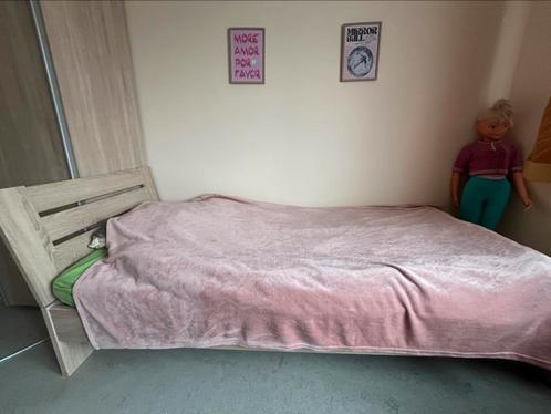 Houten eenpersoonsbed met lattenbodem en matras, Kinderen en Baby's, Kinderkamer | Bedden, Gebruikt, 180 cm of meer, 85 tot 100 cm