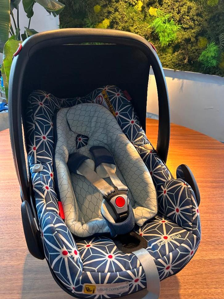 Autostoel - Maxi cosi - Pebble plus + verkleinkussentje, Kinderen en Baby's, Autostoeltjes, Zo goed als nieuw, Maxi-Cosi, 0 t/m 13 kg