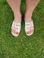 Nieuwe beige slippers mt 38, Vêtements | Femmes, Chaussures, Enlèvement ou Envoi, Neuf, Beige, Sandales de bain