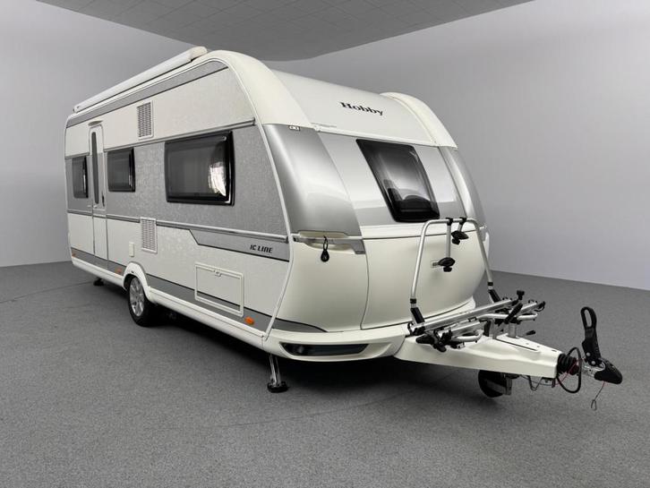Hobby De Luxe 495 UL IC-Line Cassetteluifel Mover Voortent, Caravans en Kamperen, Caravans, tot en met 4, Rondzit, Hobby, 2 aparte bedden
