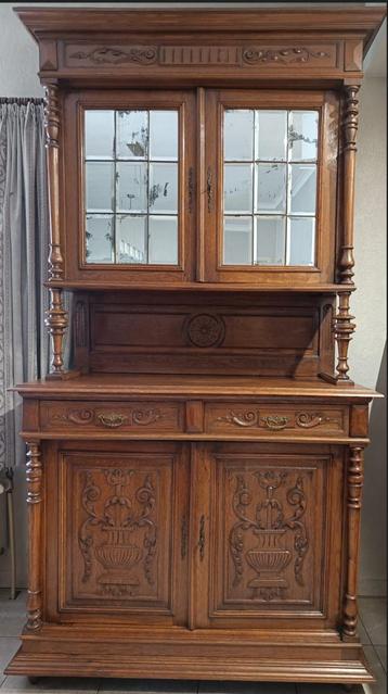 Te koop: Antieke eiken Mechelse kast (3 generaties oud). beschikbaar voor biedingen