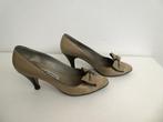 Schoenen - merk: Andrea Carrano – maat 39, Kleding | Dames, Pumps, Beige, Ophalen of Verzenden, Zo goed als nieuw