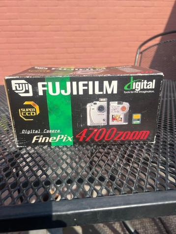 FUJIFILM 4700 COMPLEET IN DOOS beschikbaar voor biedingen