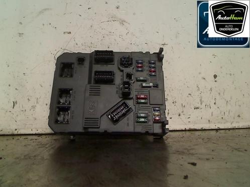 ZEKERINGKAST Peugeot 206 (2A / C/H/J/S) (|9645747480|), Auto-onderdelen, Elektronica en Kabels, Peugeot, Gebruikt
