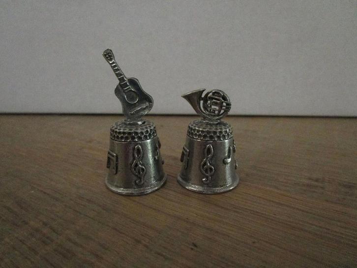 vingerhoedjes uit tin, Verzamelen, Vingerhoedjes, Nieuw, Tin, Reliëf, Ophalen of Verzenden