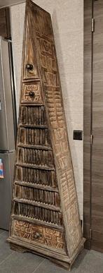 Piramidevormige oriëntale koloniëkast met houtsnijwerk, Maison & Meubles, Armoires | Penderies & Garde-robes, Enlèvement, Utilisé