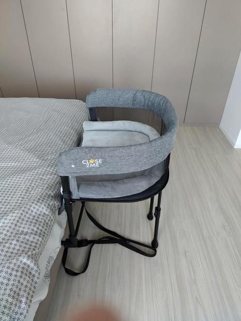 Hondenbed small voor aan bed te hangen., Dieren en Toebehoren, Hondenmanden, Zo goed als nieuw, Ophalen