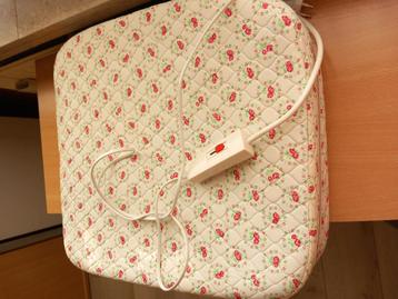 Jomi-massage
Ontspanningskussen

Afneembare hoes
Dispoon beschikbaar voor biedingen