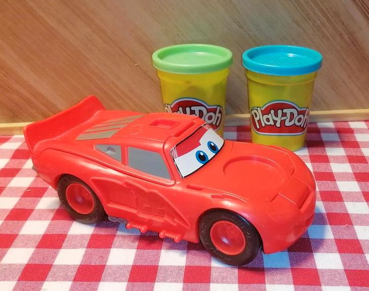 BXL  Jouet Play-Doh Disney Cars Flash McQueen, Enfants & Bébés, Jouets | Éducatifs & Créatifs, Utilisé, Enlèvement ou Envoi