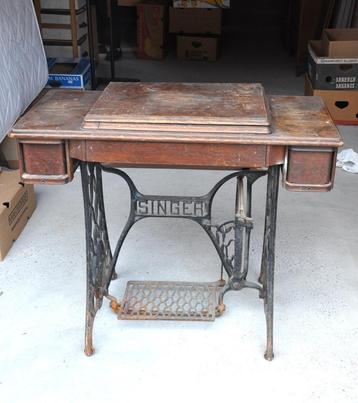 meuble machine a coudre singer vintage  beschikbaar voor biedingen