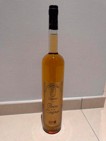 Liquer à la poire et eau cognac beschikbaar voor biedingen
