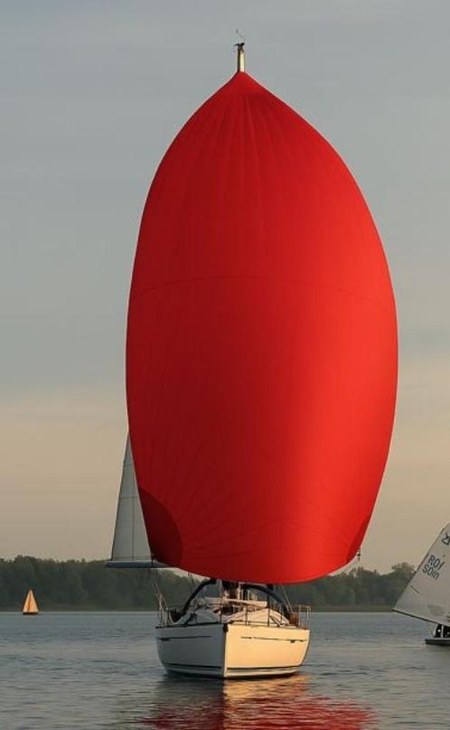 Rode symmetrische spinnaker (150 m2), Watersport en Boten, Zeilen en Zeiltoebehoren, Gebruikt, Spinnaker, 60 m² of meer, 6 meter of meer