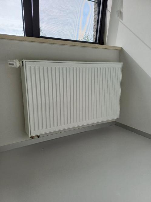 2 Buderus radiatoren VK-profil type 33 - wit, Doe-het-zelf en Bouw, Verwarming en Radiatoren, Zo goed als nieuw, Radiator, 800 watt of meer