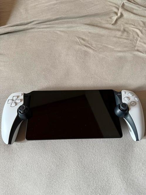 Te koop: PlayStation Portal  + hoesje t.w.v. €25!, Games en Spelcomputers, Spelcomputers | Sony PlayStation 5, Zo goed als nieuw