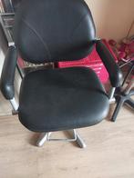 Kappersstoel en haarwasbak  met gebruiksporen, Ophalen