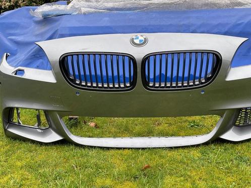 Pare-chocs BMW F10-F11, pack M, Autos : Pièces & Accessoires, Carrosserie & Tôlerie, Pare-chocs, BMW, Avant, Utilisé, Enlèvement