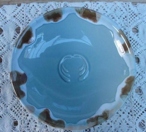 Decoratief zachtgroen / bruin /wit bordje met reliëf, Huis en Inrichting, Keuken | Servies, Zo goed als nieuw, Overige typen, Overige stijlen