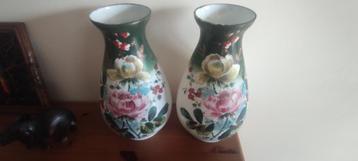 2 Vases Opaline signés 120 ans beschikbaar voor biedingen