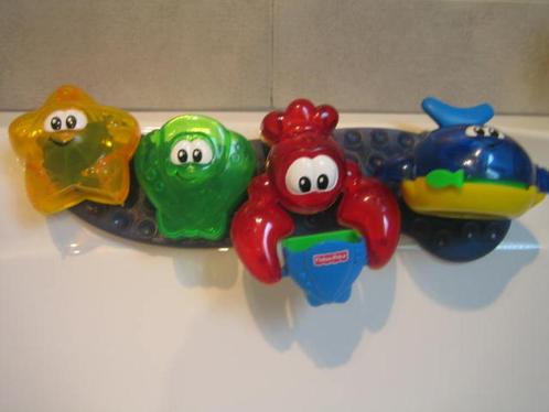 Fisher-Price speeltapijt en badspeeltje met zuignap, Kinderen en Baby's, Speelgoed | Fisher-Price, Ophalen